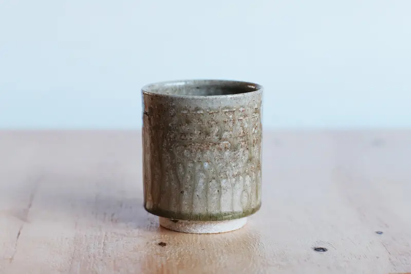 Azmaya Igayaki large straight teacup with a pine ash glaze made at the Kōbo kiln in Mie