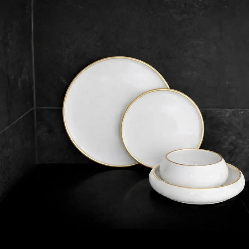 Glozini Osaka - Porseleinen Serviesset - 24-delig - Porselein - 6-Persoons - Wit/Goud - Dinner Set