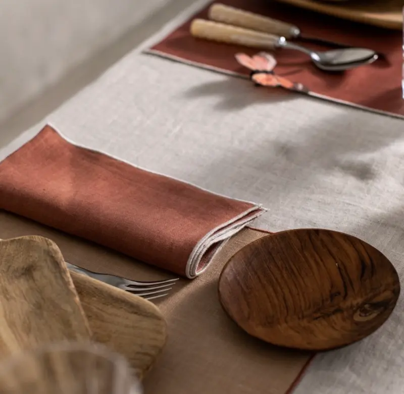 Linnen Servet Filo met Contrasterende Rand – 45x45 cm – Terracotta / Zeezout