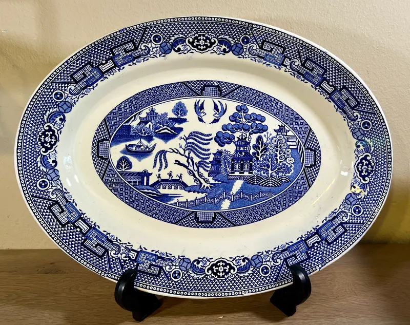 Schaal / Bord - plat, ovaal, model - Nimy - décor WILLOW uitgevoerd in blauwe kleur