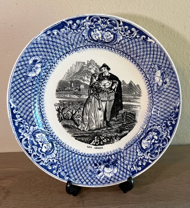 Sierbord / Dessertbord - J.B. Cappellemans ainé Jemmapes - decor SUJETS CHAMPĒTRE 'les Adieux' in zwart/wit met blauw/witte rand