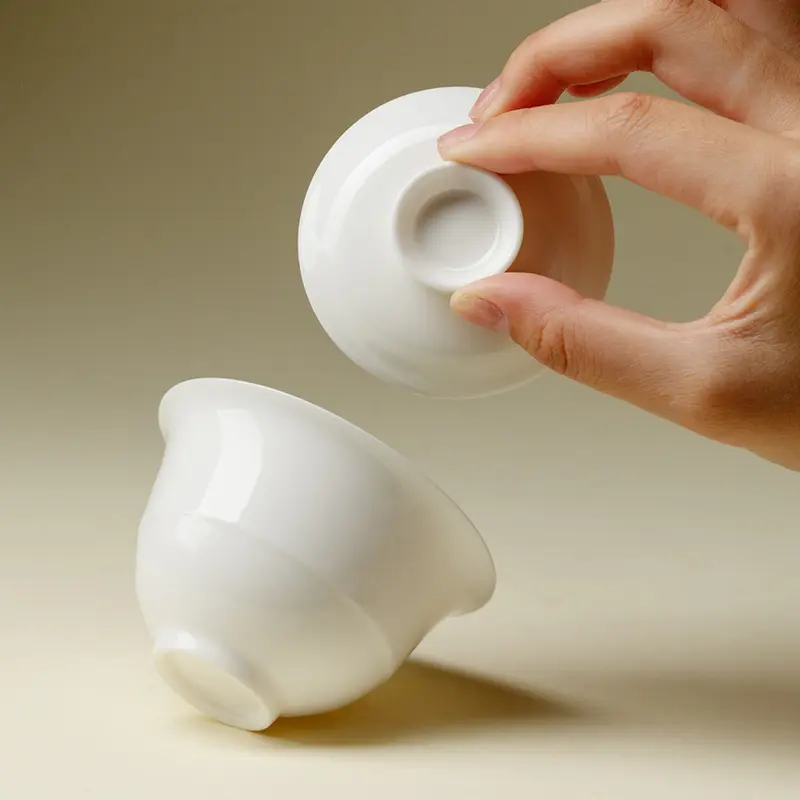 'Winter Dream' Small White Porcelain Gaiwan 110ml